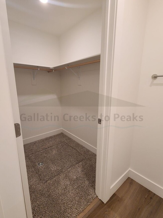 Building Photo - Brand New Single Level Home