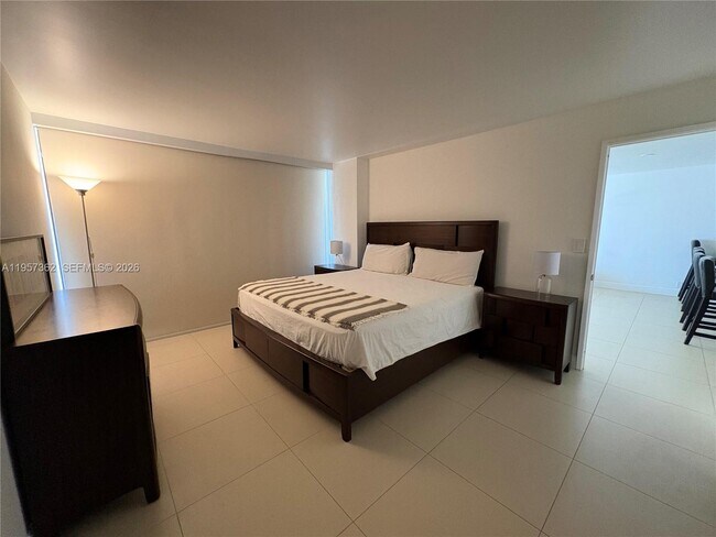 Building Photo - 1865 Brickell Ave