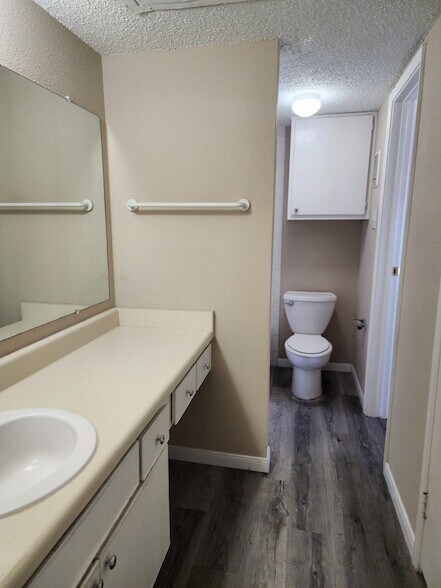 Building Photo - 2750 Holly Hall St