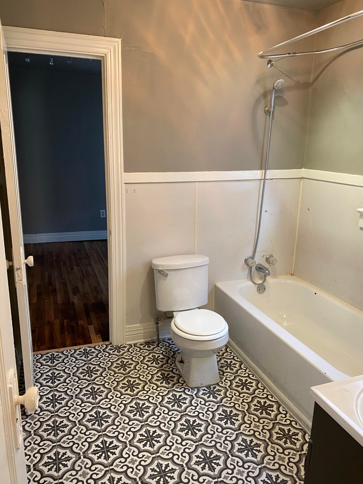 Building Photo - 164 S 36th West Ave