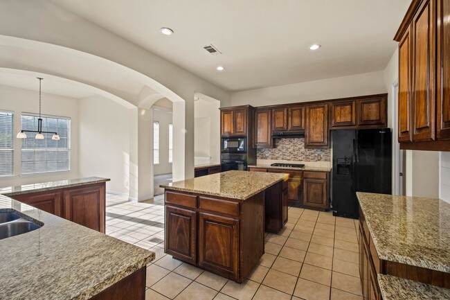 Building Photo - Stunning 4-Bedroom Rental Home with office...