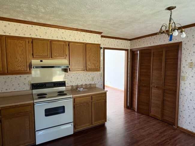 Building Photo - 2 Bedroom 2 Bathroom Duplex Available in H...