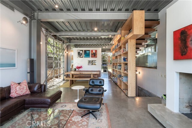 Building Photo - 1149 Pine Ave