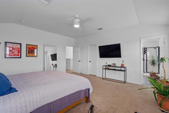 Building Photo - 6408 Wagon Spring St