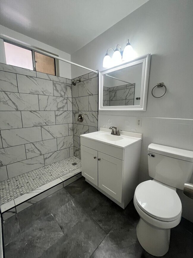 Building Photo - 3541 Tecumseh Dr