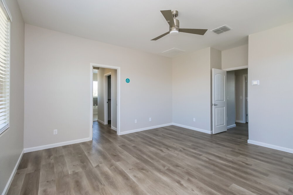 Building Photo - 2357 S Lorena