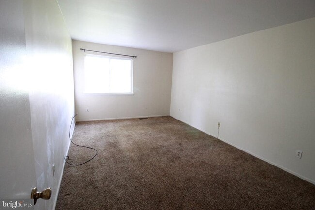 Building Photo - 12 Coriander Dr