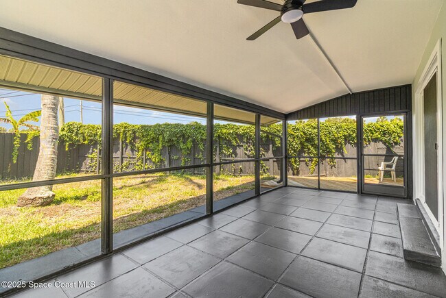 Building Photo - 175 Melaleuca Dr