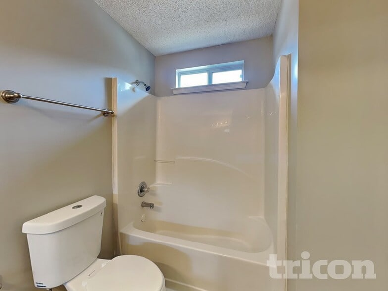 Building Photo - 3525 Brookstone Way