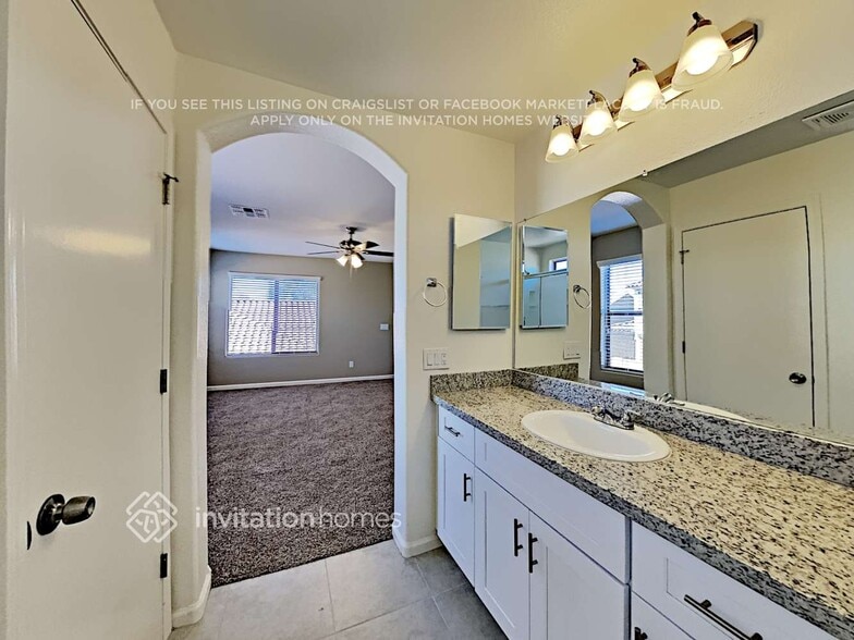 Building Photo - 16152 W Moreland St