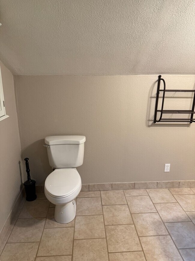 Building Photo - 1bd/1ba Seattle Home