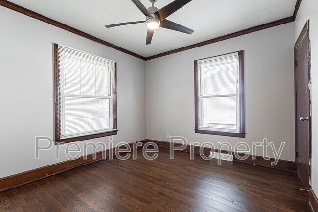 Building Photo - 1731 S Crescent Ave