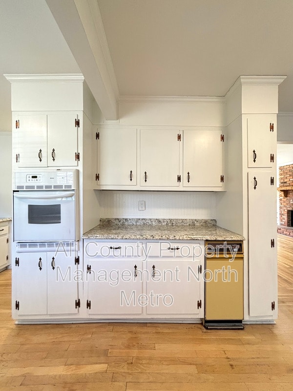 Building Photo - 1273 Becket Dr NE