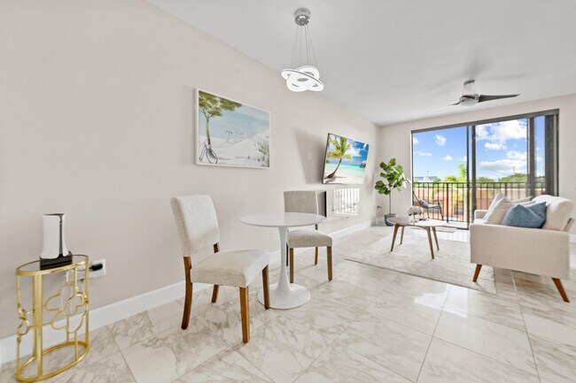 Building Photo - 511 Lucerne Ave