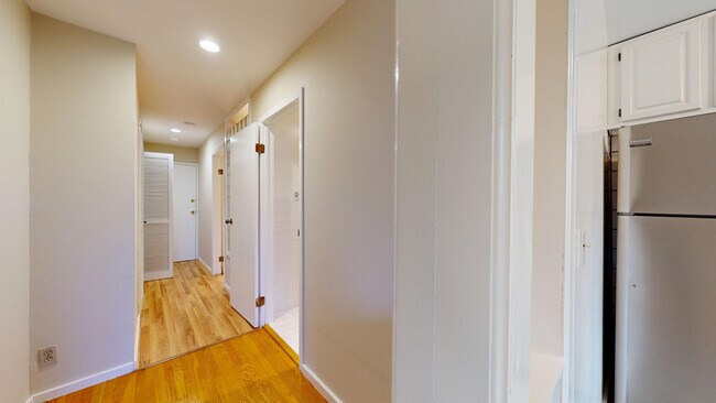 Building Photo - 1860 Jackson St