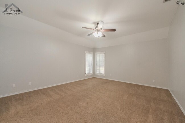 Building Photo - 3037 Cunningham Dr
