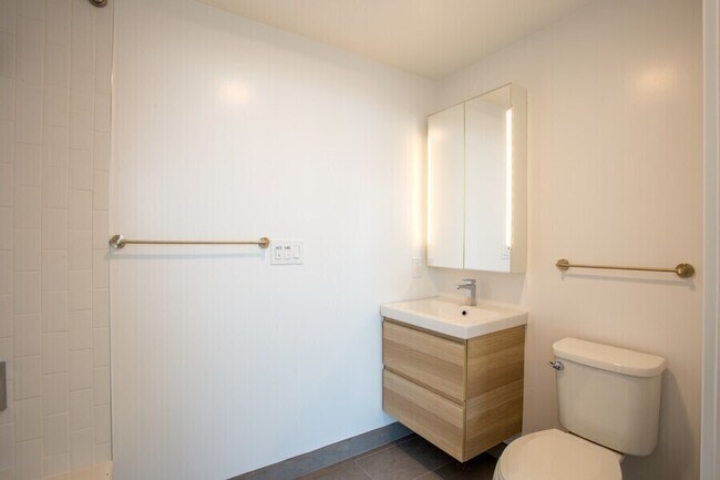 Building Photo - 601 Tennessee St