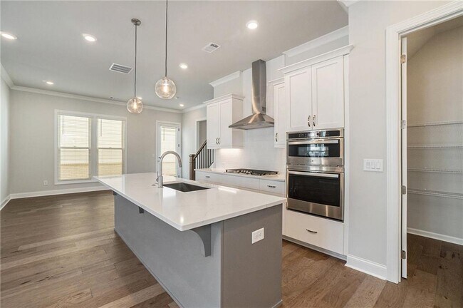 Building Photo - 106 Basil St