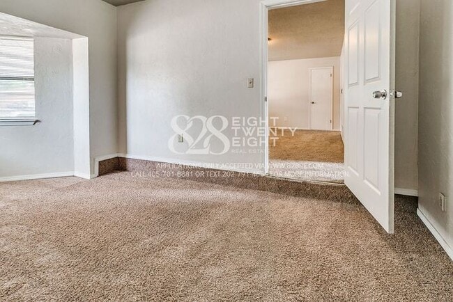 Building Photo - 3 Bedroom/1 Bath Single Family Home Just M...