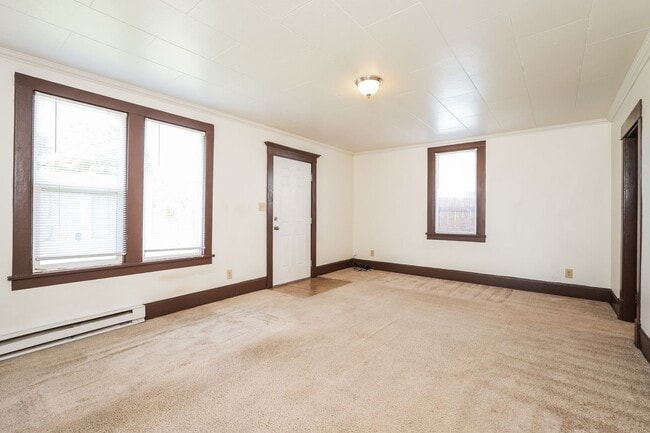 Building Photo - 2127 Harrison Ave