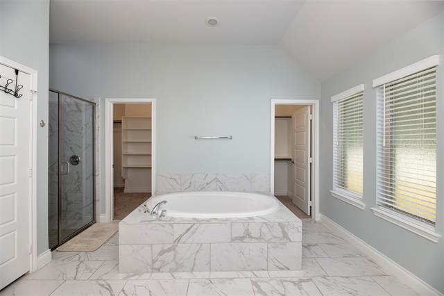 Building Photo - 2421 Stella Ln