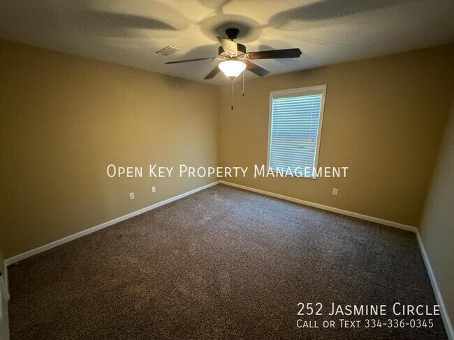 Building Photo - 252 Jasmine Cir