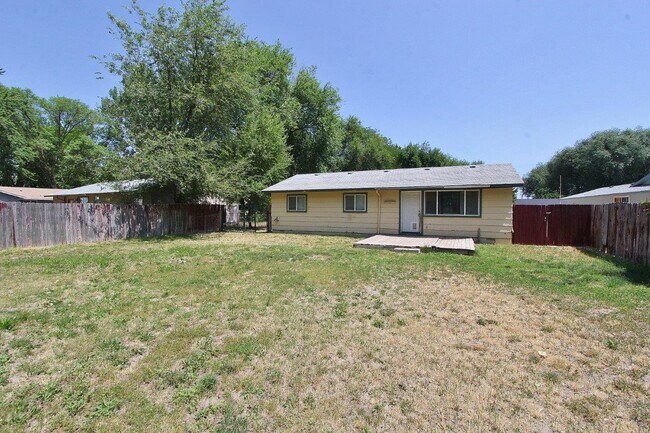 Building Photo - 211 S Highland Dr