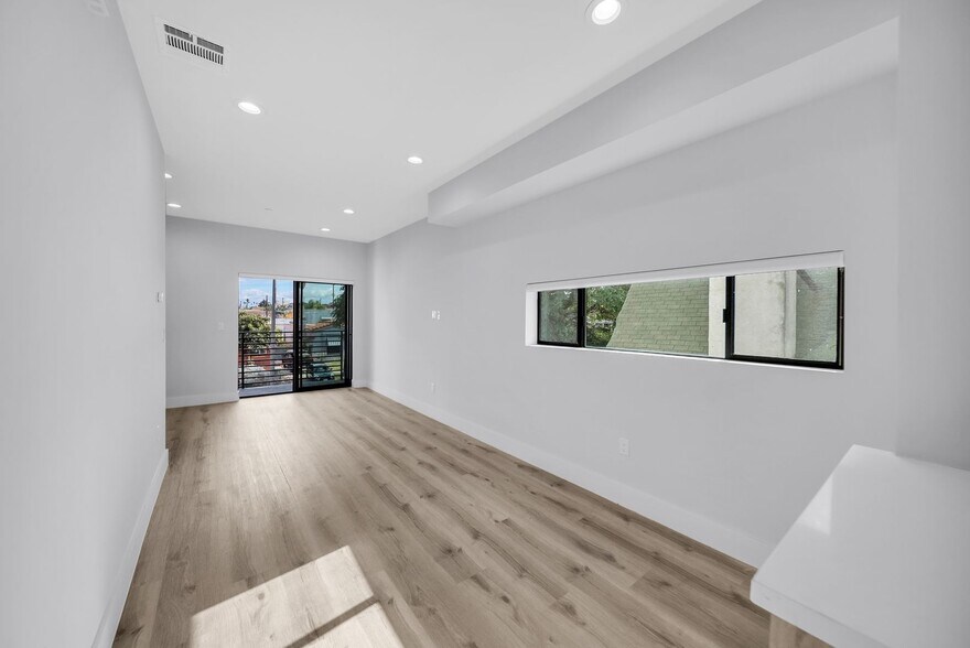 Building Photo - 5456 Barton Ave