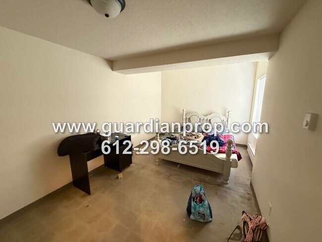 Building Photo - 7535 Cloman Way E