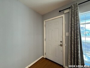 Building Photo - 2331 W Magnolia Ave