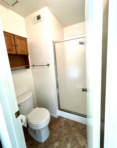 Building Photo - 27949 Tyler Ln