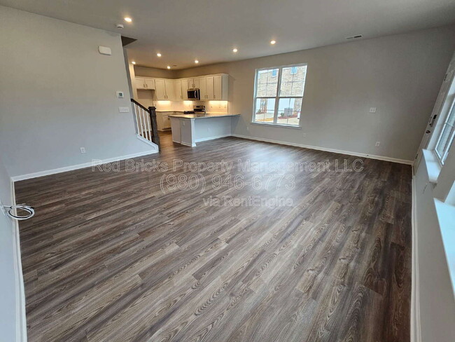 Building Photo - 7828 Nelson Rd