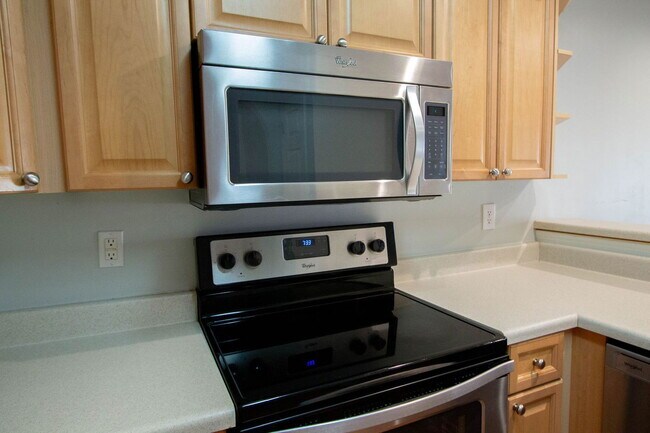 Building Photo - 157 Hayesbury Ct