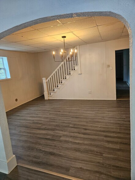 Building Photo - 330 Columbia Ave