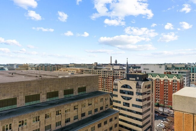 Building Photo - Penn Quarter Condo | Studio | 1 Bath | 450 Sf