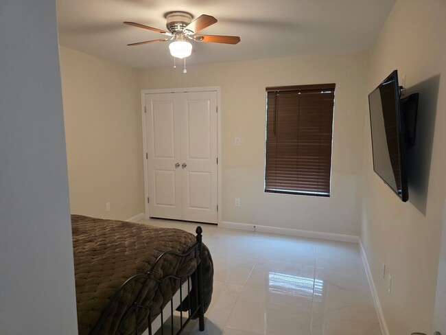 Building Photo - 1413 El CAPORAL DR.
