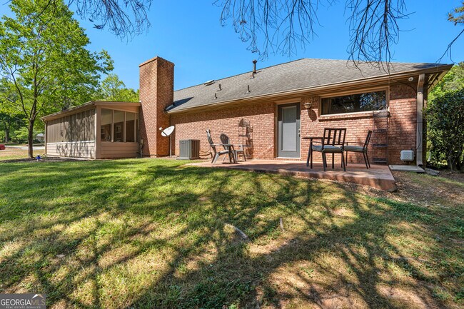 Building Photo - 101 Waterwood Bend