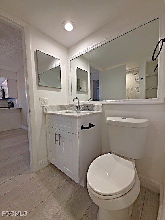 Building Photo - 5249 Cedarbend Dr