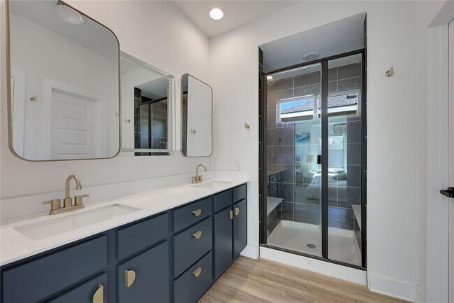 Building Photo - 6203 Principale Dr