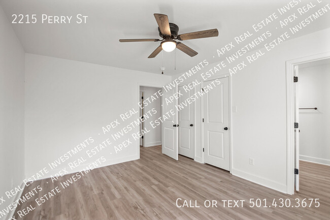 Building Photo - 2215 Perry St