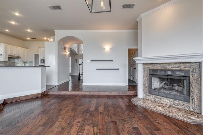 Building Photo - 9215 Spicebrush Dr