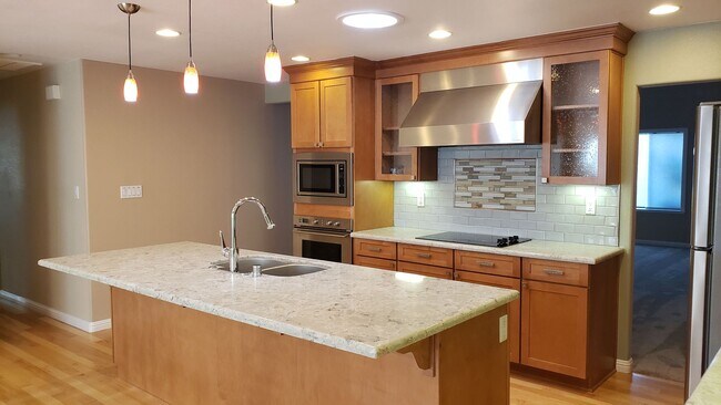 Building Photo - Charming 3BR/2BA Single-Family Home in Desirable Pleasanton Neighborhood!