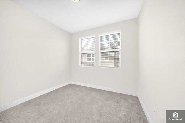 Building Photo - 3909 Portola Cmn