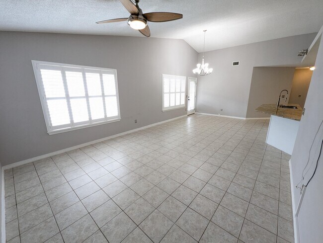 Building Photo - 9475 Pine Lily Ct