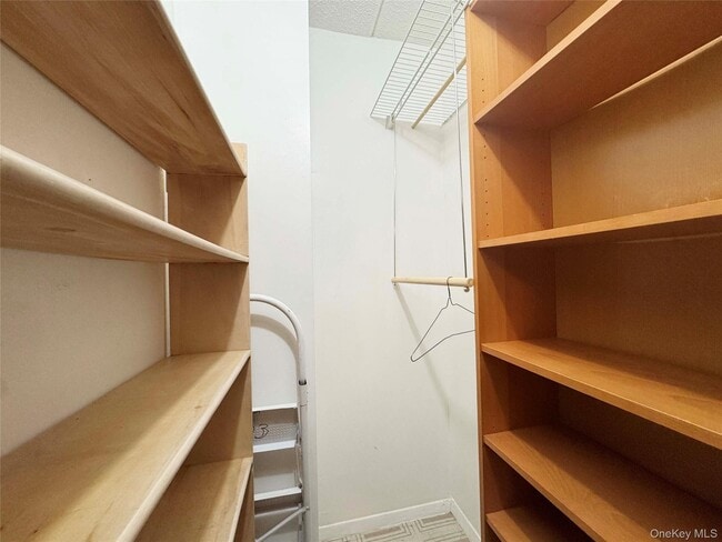 Building Photo - 777 N MacQuesten Pkwy