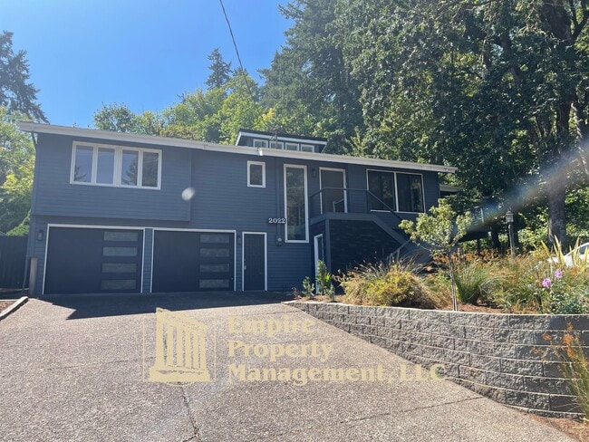 Primary Photo - 2022 Floral Hill Dr