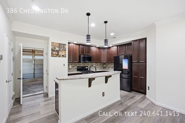 Building Photo - 386 Chessington Dr