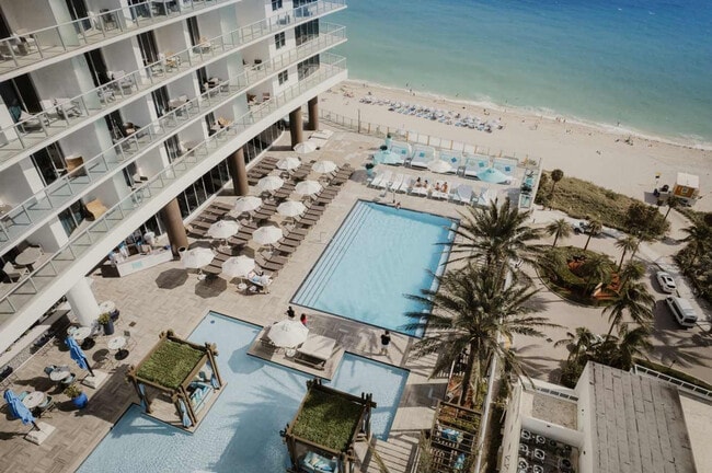 Building Photo - 4111 S Ocean Dr