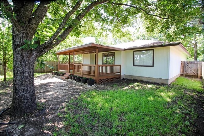 Building Photo - 5726 Shreveport Dr