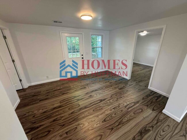 Building Photo - Three Bedroom House | Boonville, Indiana